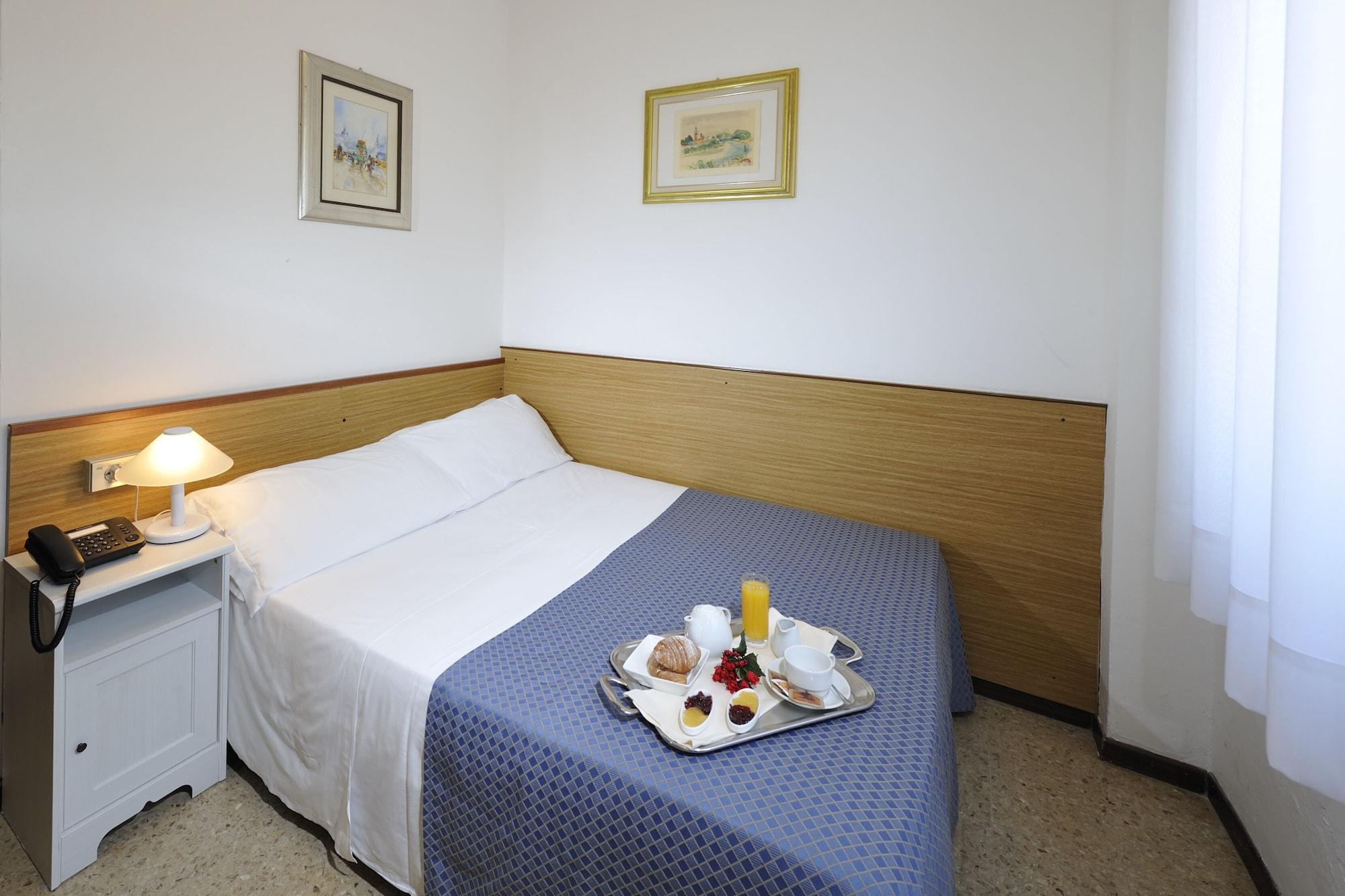 Palace 4*